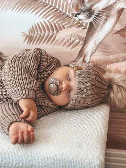 Knitted sweater (light oak)