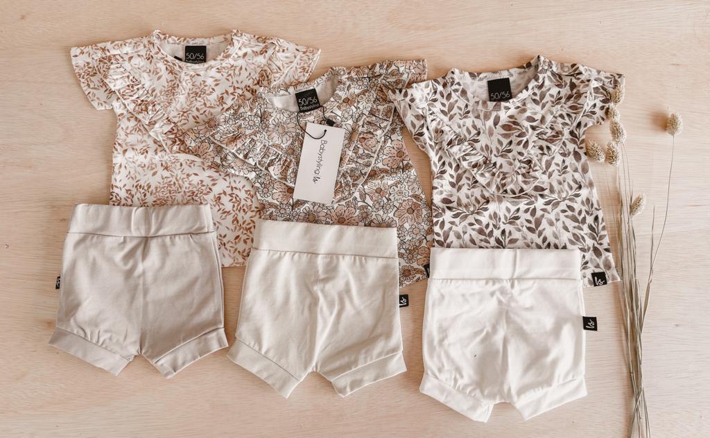 V-shape ruffle t-shirt vintage garden