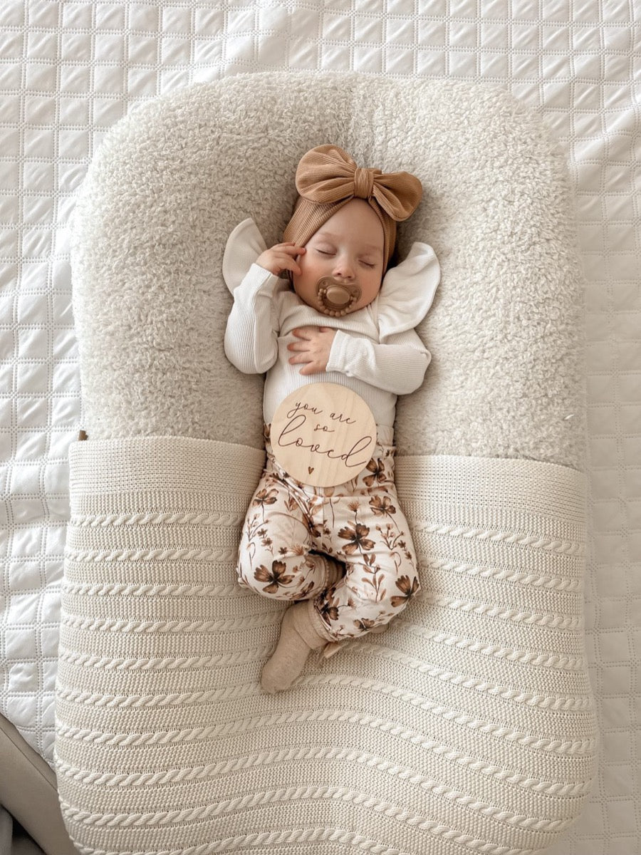 Leggings in Sepia mit Blumenmuster