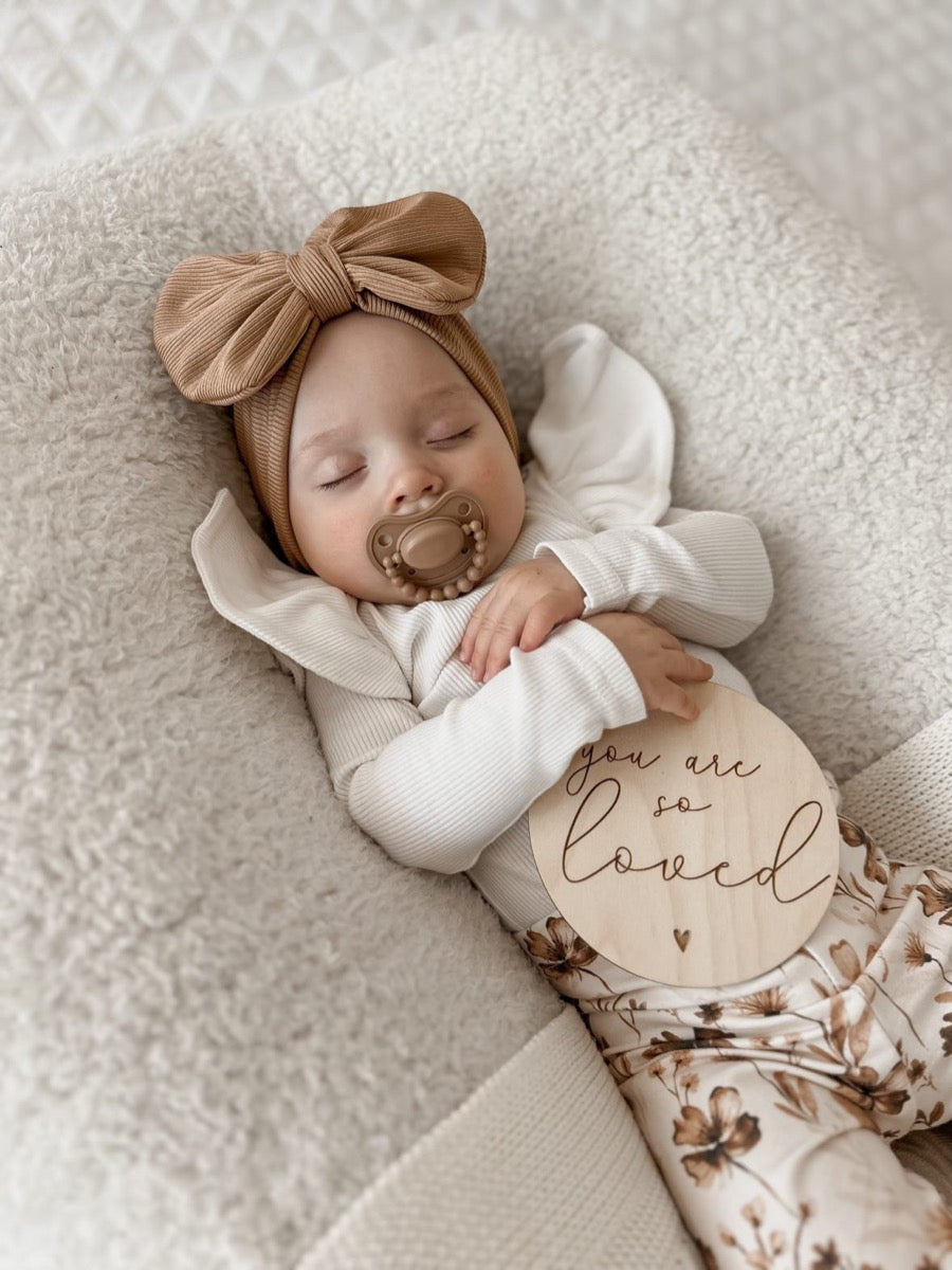 Leggings in Sepia mit Blumenmuster
