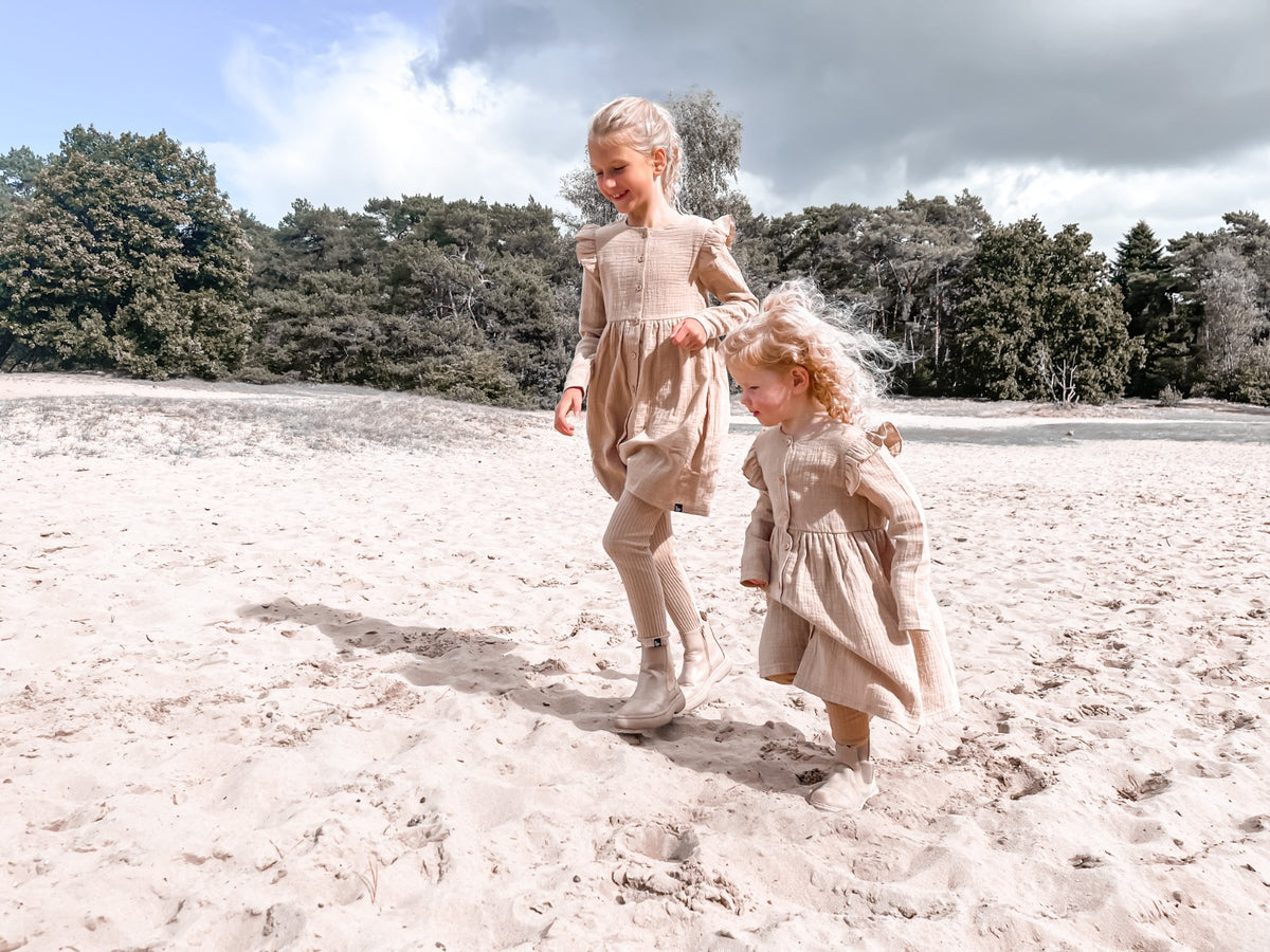 Ruffle button dress linnen sand