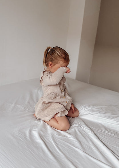 Ruffle button dress linnen sand